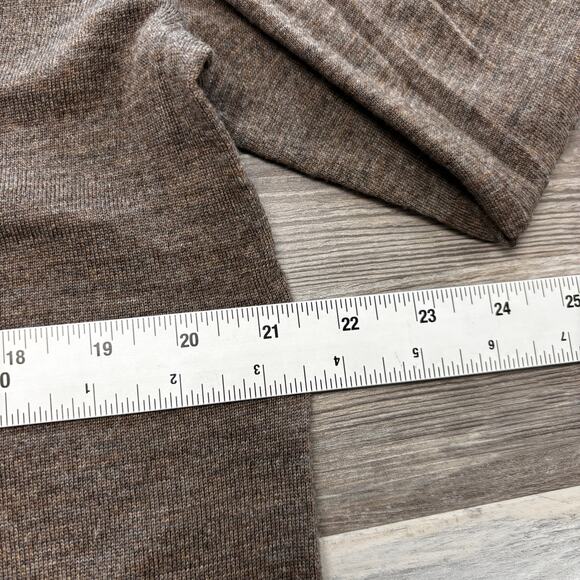 Banana Republic Earthy Brown Mens Large Merino Wool Long Sleeve V-Neck Sweater - Picture 6 of 8